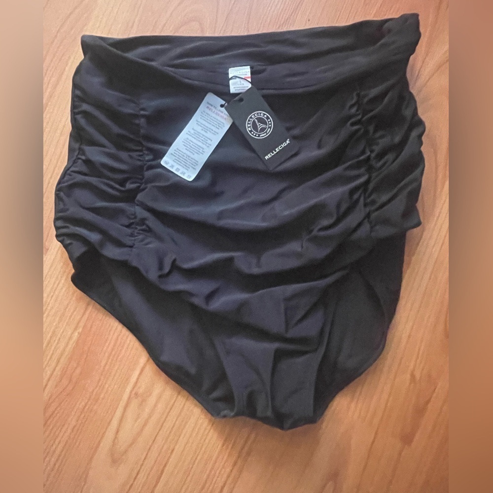Relleciga NWT High Waisted Black Bikini bottoms Size L